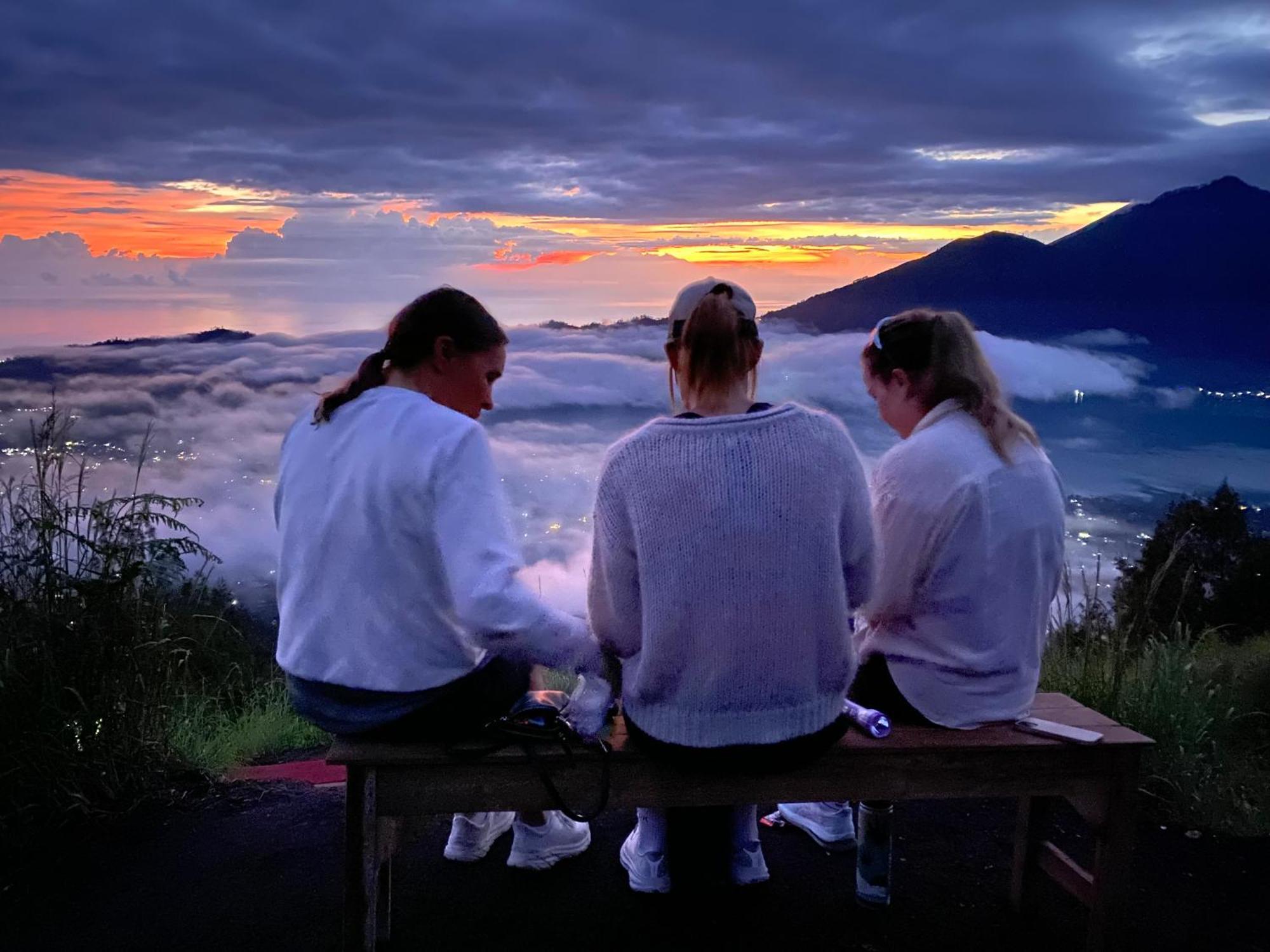 Ampik Batur With Private Hot Springs Bed & Breakfast Kubupenlokan Luaran gambar
